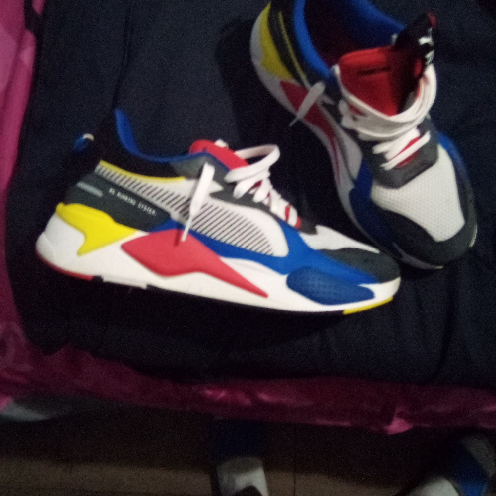 Sneakers